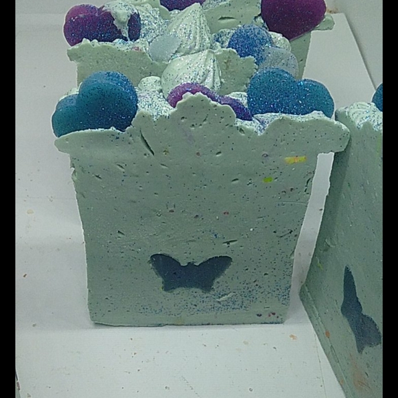 Fresh Scented butterfly 2 soap bars - Picture 3 of 4